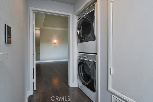 Detail Gallery Image 13 of 23 For 4230 Colfax Ave #201,  Studio City,  CA 91604 - 2 Beds | 2 Baths