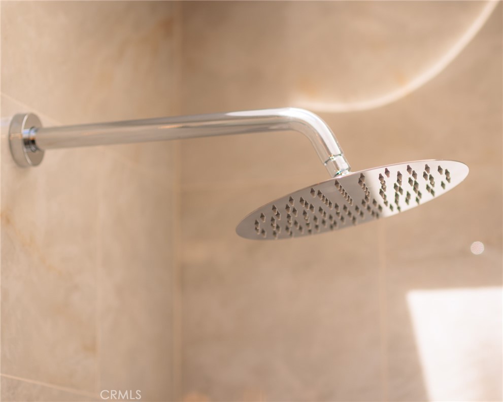 https://media.crmls.org/medias/3100772f-88b9-426b-ac2b-b7c540a21a59.jpg?preset=X-Large