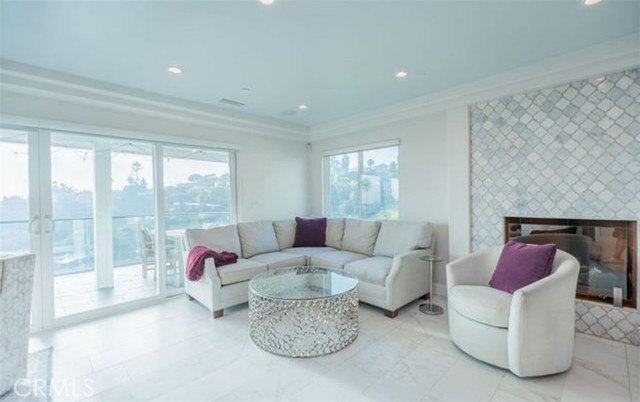 Detail Gallery Image 15 of 22 For 986 Oriole, Laguna Beach,  CA 92651 - 3 Beds | 3 Baths