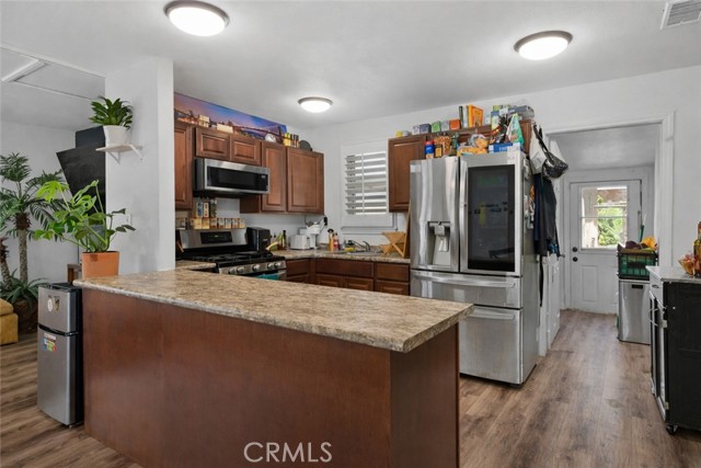 Detail Gallery Image 15 of 44 For 957 E George St, Banning,  CA 92220 - 4 Beds | 3 Baths