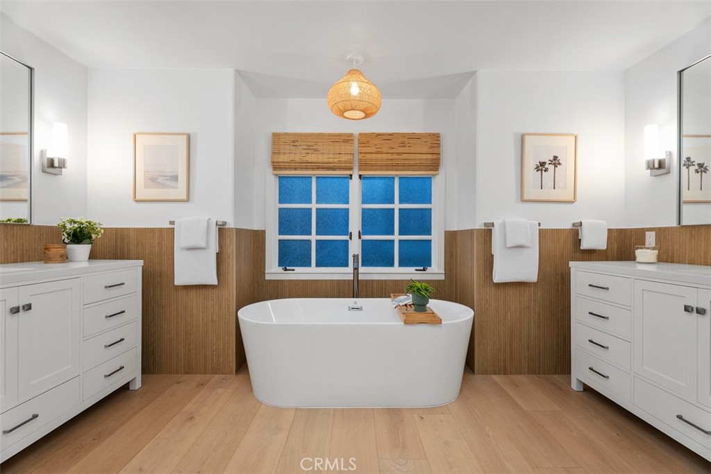 https://media.crmls.org/medias/3100e1eb-2bf5-42c1-84d9-961468e20b7c.jpg?preset=X-Large