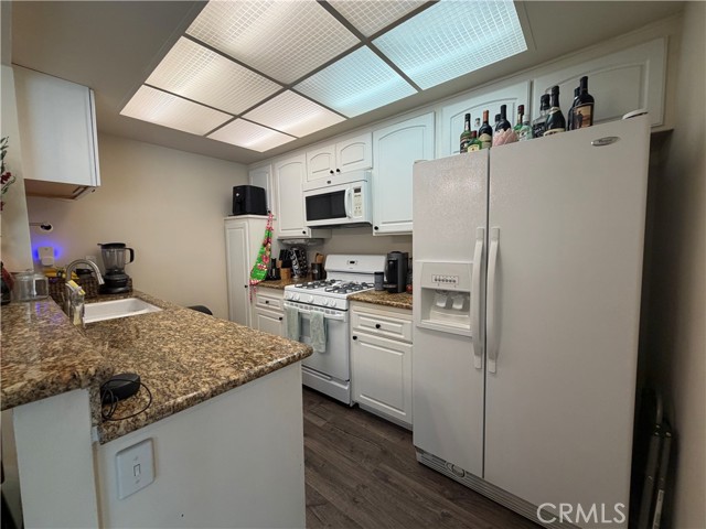 Detail Gallery Image 10 of 17 For 16040 Leffingwell, Whittier,  CA 90603 - 2 Beds | 2 Baths