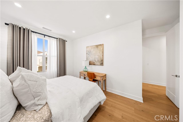 Detail Gallery Image 50 of 74 For 113 Imagination Trail, Irvine,  CA 92620 - 4 Beds | 3/1 Baths