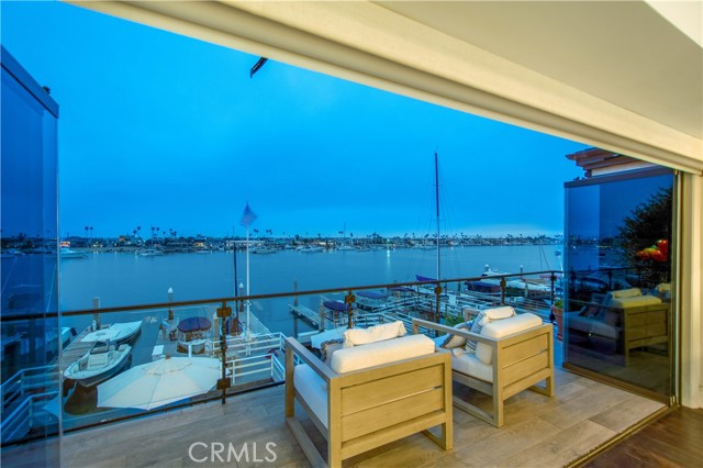 Detail Gallery Image 28 of 61 For 815 via Lido Soud, Newport Beach,  CA 92663 - 5 Beds | 5/1 Baths