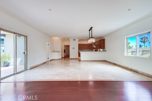 512 N Juanita Avenue, Redondo Beach CA: https://media.crmls.org/medias/310451a0-496e-49c3-bb2b-5f0acb50299c.jpg