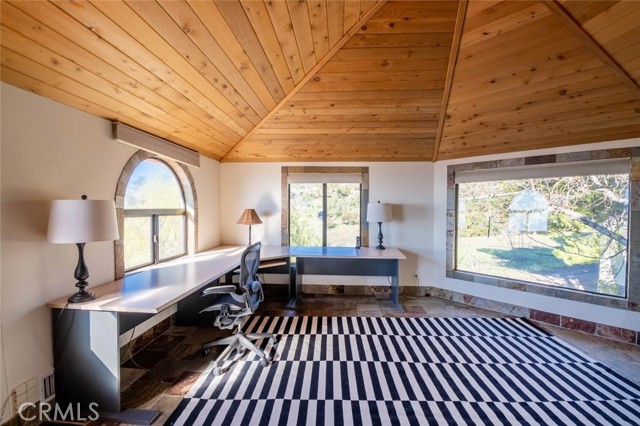 Detail Gallery Image 31 of 74 For 135 Loma Metisse Rd, Malibu,  CA 90265 - 5 Beds | 3/1 Baths