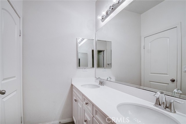 1855 W Willow Avenue, Anaheim CA: https://media.crmls.org/medias/3105d20a-67a6-4c9d-98a9-45b8a9b57581.jpg