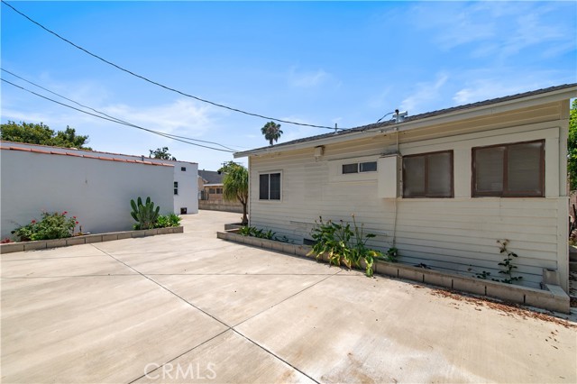 329 N Bushnell Avenue, Alhambra CA: https://media.crmls.org/medias/31060b8e-fa15-4aef-ae86-e36d8cf910a3.jpg