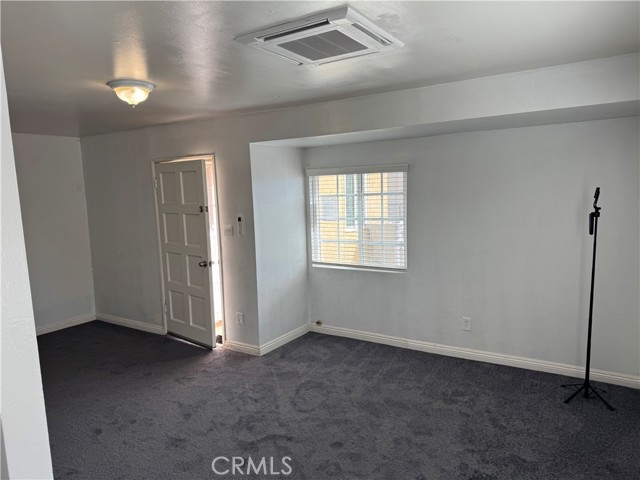 Detail Gallery Image 7 of 8 For 15990 Yucca, Hesperia,  CA 92345 - – Beds | – Baths