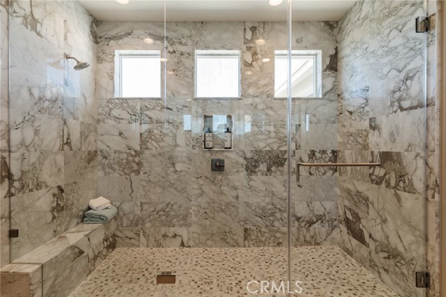 Detail Gallery Image 34 of 75 For 18108 Esker Ln, Canyon Country,  CA 91350 - 5 Beds | 3 Baths