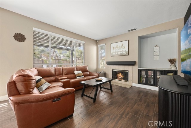 Detail Gallery Image 5 of 36 For 1832 Couples, Corona,  CA 92883 - 4 Beds | 2/1 Baths