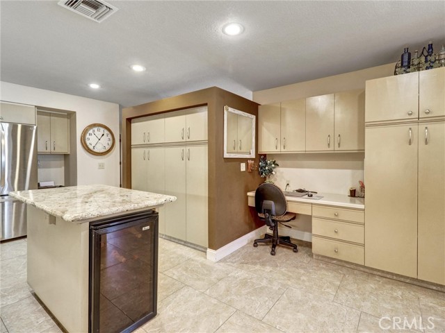 208 Kavenish S Drive, Rancho Mirage CA: https://media.crmls.org/medias/3107168b-7ef2-4aa9-a102-b7a6c3114689.jpg