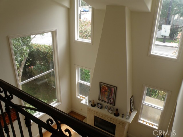 Detail Gallery Image 16 of 23 For 1201 2nd St, Manhattan Beach,  CA 90266 - 5 Beds | 4/1 Baths