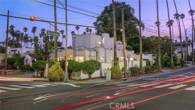 227 Ximeno Avenue, Long Beach CA: https://media.crmls.org/medias/3108beb0-da0a-4bb3-9aa0-a07a4d05842f.jpg