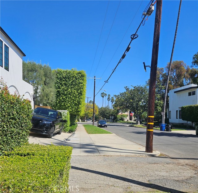 Detail Gallery Image 38 of 40 For 12217 Dorothy St, Los Angeles,  CA 90049 - 4 Beds | 2 Baths