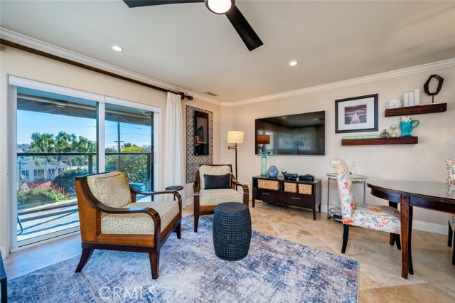 174 Cliff Drive, Laguna Beach CA: https://media.crmls.org/medias/3108fd8e-07b5-42e1-bbdb-39c3cc936980.jpg