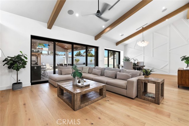 11444 Harrisburg Road, Rossmoor CA: https://media.crmls.org/medias/310a0f78-904c-413b-a26f-28e3bfb0bc54.jpg