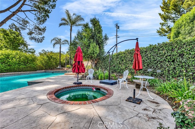 8404 Joan Lane, West Hills CA: https://media.crmls.org/medias/310a5a9c-5c31-45e2-834b-f4753c60b545.jpg
