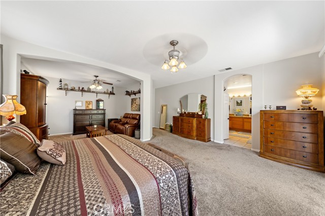 Detail Gallery Image 14 of 55 For 24050 Esmeralda Ct, Wildomar,  CA 92595 - 3 Beds | 3 Baths