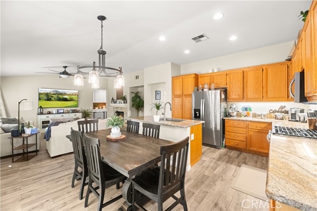 Detail Gallery Image 20 of 49 For 32816 Autumn Wood Cir, Lake Elsinore,  CA 92530 - 3 Beds | 2 Baths