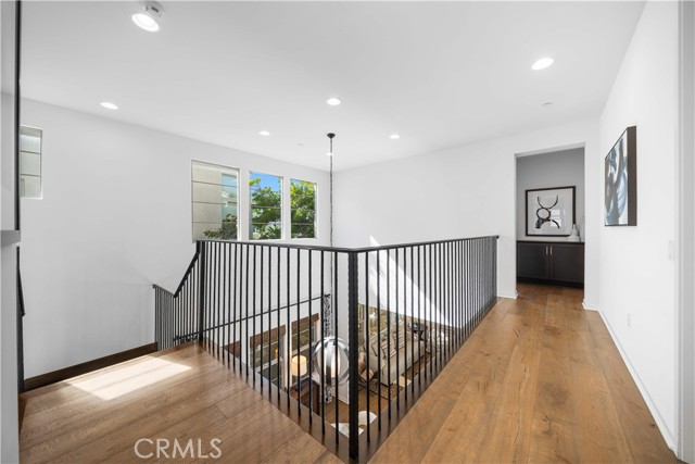105 newall, Irvine CA: https://media.crmls.org/medias/310b76d9-282d-4170-ba30-e815d5919e43.jpg