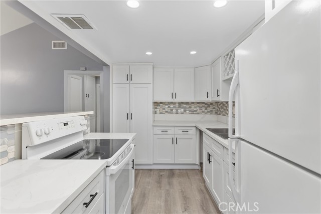 Detail Gallery Image 13 of 28 For 2056 Teak Ct, San Bernardino,  CA 92404 - 2 Beds | 1 Baths