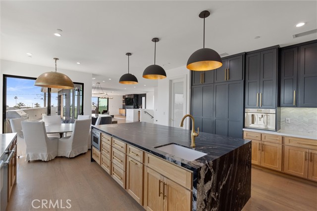 Detail Gallery Image 14 of 48 For 1504 Prospect Ave, Hermosa Beach,  CA 90254 - 4 Beds | 5 Baths