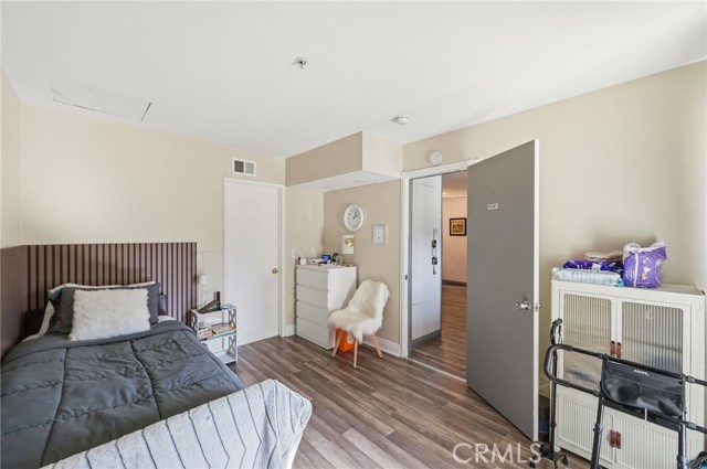 27828 Parkvale, Santa Clarita CA: https://media.crmls.org/medias/310d135c-0e37-46b7-8824-b6b36f0b18b7.jpg