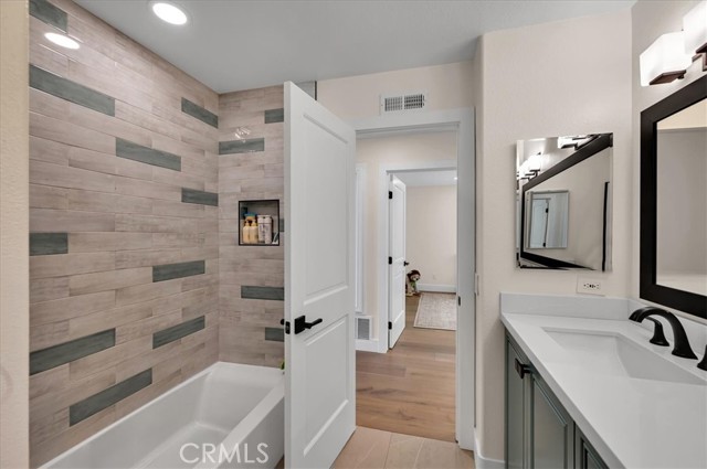 712 S Lost Canyon Road, Anaheim Hills CA: https://media.crmls.org/medias/310d4054-ac80-4e78-8827-18bfb05210c9.jpg