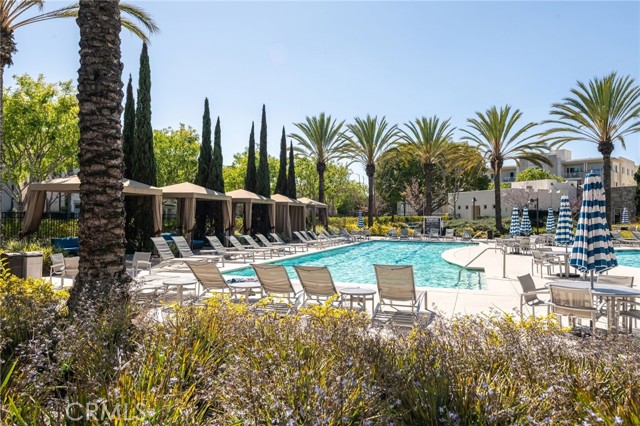 Detail Gallery Image 31 of 58 For 5341 Strand #105,  Hawthorne,  CA 90250 - 2 Beds | 2/1 Baths