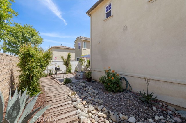 Detail Gallery Image 27 of 39 For 2618 W via San Carlos, San Bernardino,  CA 92410 - 4 Beds | 2/1 Baths