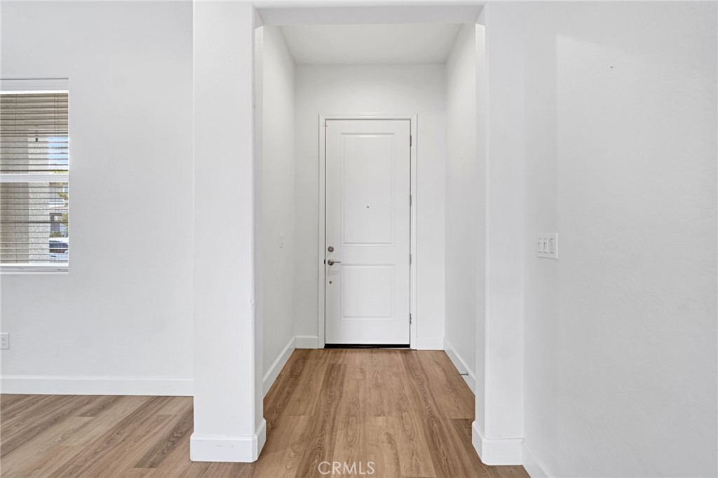 https://media.crmls.org/medias/310e4093-bed0-4dca-a034-8ccfefae0273.jpg?preset=X-Large