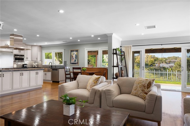 Detail Gallery Image 16 of 43 For 26621 Basswood, Rancho Palos Verdes,  CA 90275 - 4 Beds | 3 Baths