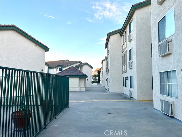 Detail Gallery Image 13 of 13 For 15000 Downey Ave #204,  Paramount,  CA 90723 - 1 Beds | 1 Baths