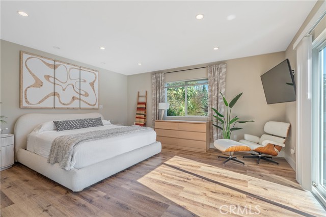 Detail Gallery Image 14 of 24 For 8034 Airlane Ave, Los Angeles,  CA 90045 - 4 Beds | 3 Baths