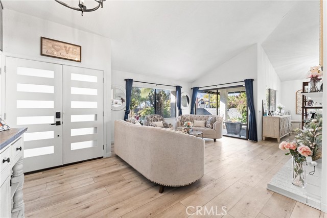 Detail Gallery Image 5 of 64 For 207 E Blue Mountain, Claremont,  CA 91711 - 3 Beds | 2 Baths