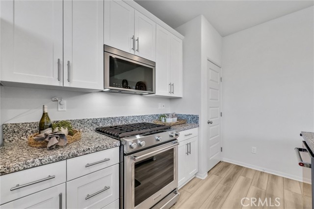 Detail Gallery Image 11 of 45 For 683 E Joseph Privado, Ontario,  CA 91761 - 3 Beds | 2/1 Baths