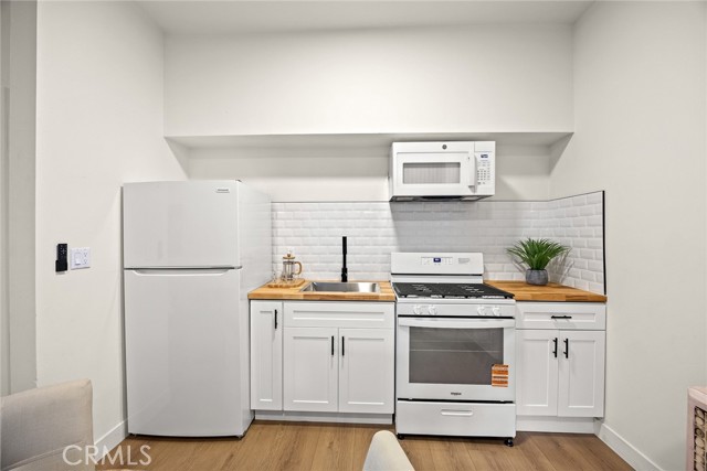 1871 Heidleman Road, Los Angeles CA: https://media.crmls.org/medias/31106b9d-6a80-49b5-8e3a-e7fe8f72824a.jpg
