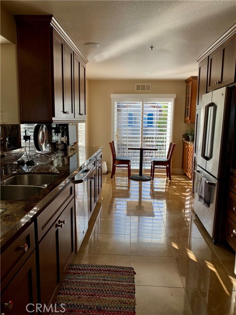 16 Teramo Court, Newport Coast CA: https://media.crmls.org/medias/3110a68b-8eea-4f12-82c5-979381dd09b3.jpg
