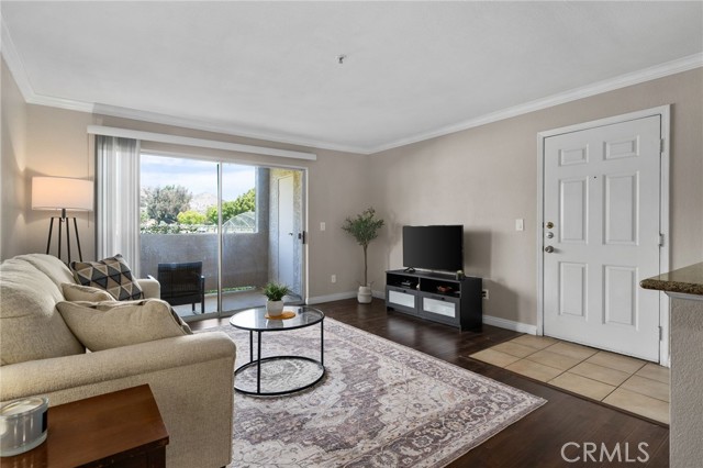 Detail Gallery Image 8 of 28 For 2045 Las Colinas Cir #103,  Corona,  CA 92879 - 1 Beds | 1 Baths