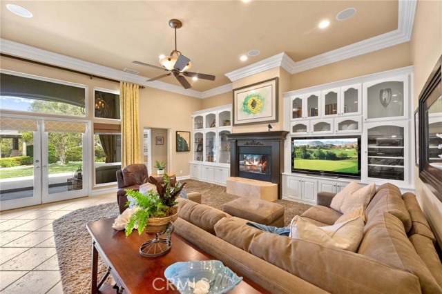 38565 Celine Cove, Murrieta CA: https://media.crmls.org/medias/3112374e-9aeb-4972-990c-ce334e385b0c.jpg