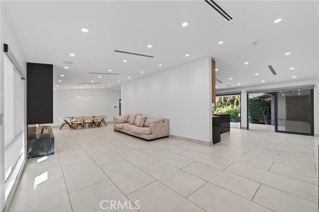 Detail Gallery Image 11 of 62 For 20431 Germain, Chatsworth,  CA 91311 - 5 Beds | 3/1 Baths