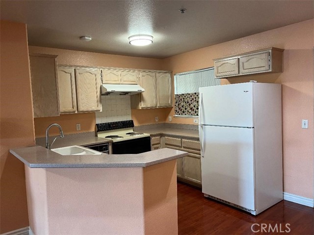 Detail Gallery Image 13 of 26 For 321 N Orange Ave #306,  Monterey Park,  CA 91755 - 2 Beds | 2 Baths