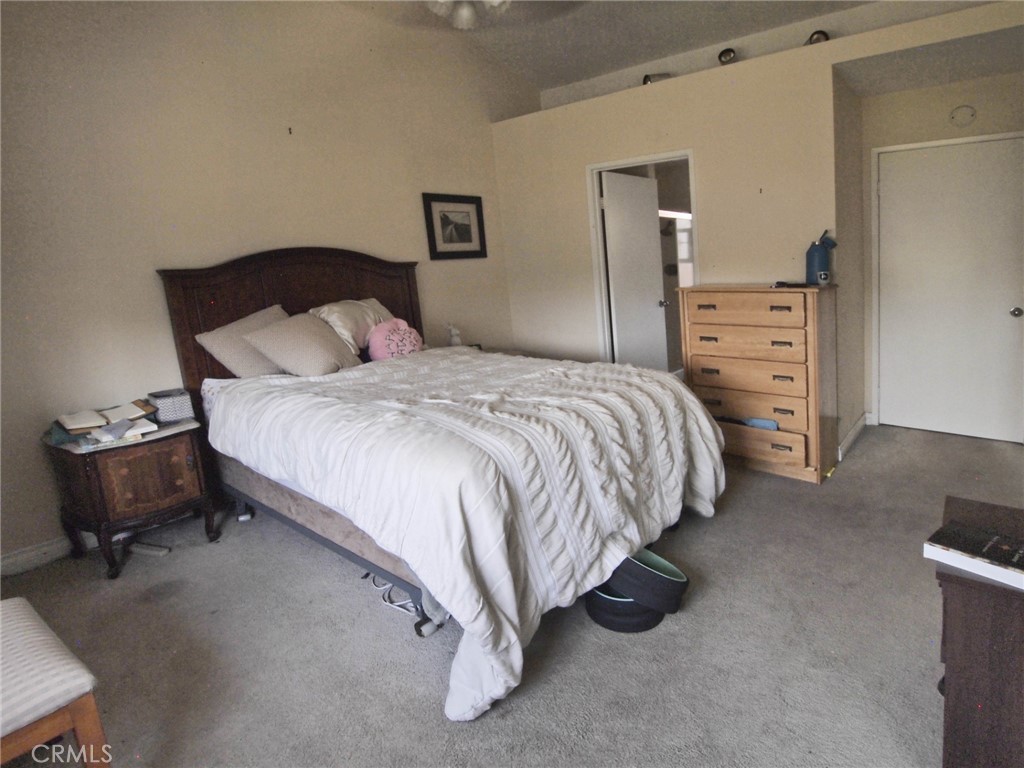 https://media.crmls.org/medias/3113e483-6b08-4305-a0e2-b0f6d927d647.jpg?preset=X-Large