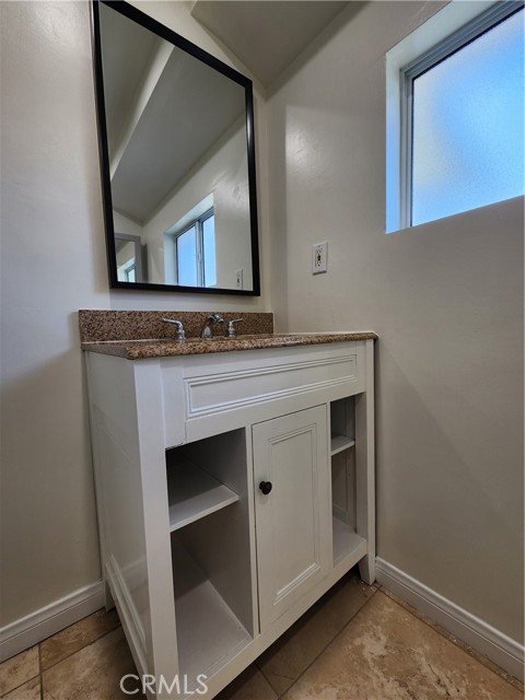 10450 Balboa Boulevard, Granada Hills CA: https://media.crmls.org/medias/31140228-a2a9-4d9a-9d35-73c21b227abe.jpg