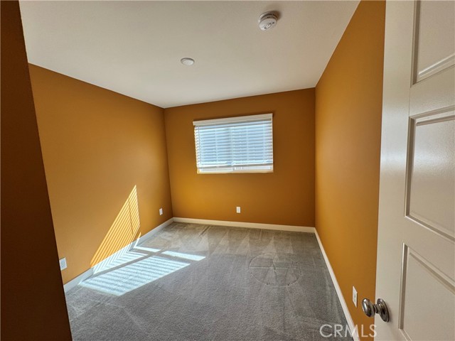 Detail Gallery Image 14 of 35 For 12745 Watt Ln #B,  Sylmar,  CA 91342 - 4 Beds | 3/1 Baths
