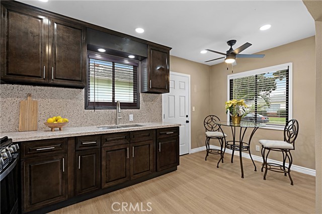 Detail Gallery Image 12 of 29 For 606 Phelan Ln, Redondo Beach,  CA 90278 - 3 Beds | 1 Baths