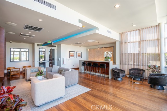 1155 South Grand Avenue, Los Angeles CA: https://media.crmls.org/medias/3117639a-1dc4-4de0-910e-c32912be6772.jpg