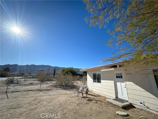 Detail Gallery Image 6 of 7 For 6546 Rose Ellen Ave, Twentynine Palms,  CA 92277 - 2 Beds | 1 Baths