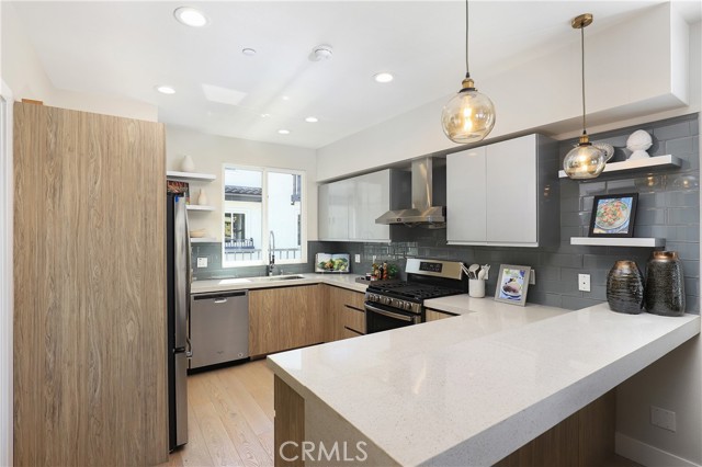 5 Brookline Avenue, Phillips Ranch CA: https://media.crmls.org/medias/3117b404-1252-48f8-8f16-5d4bf9acc1c6.jpg
